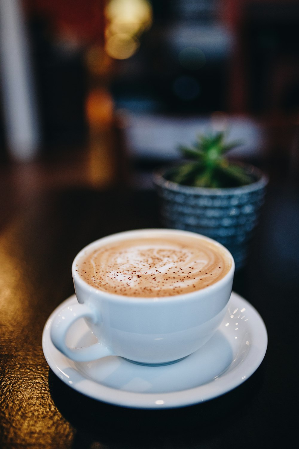 A cardamom latte with foam